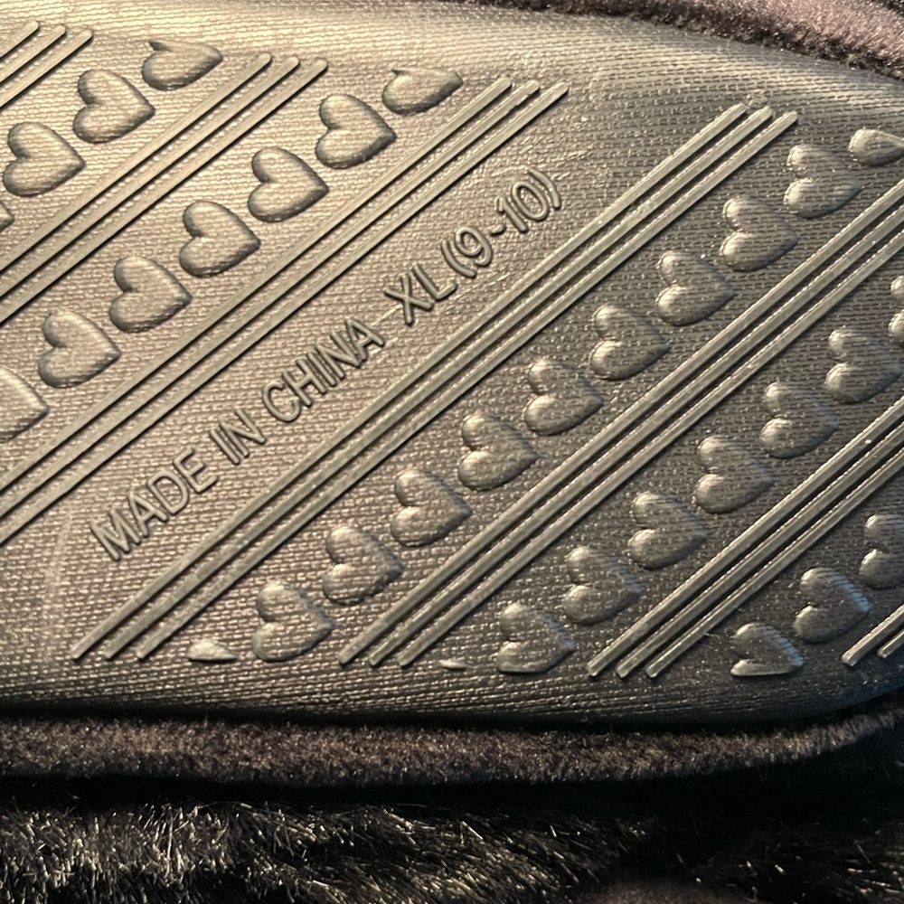 LC Lauren Conrad Black Faux Fur Boots / WITH TAGS! - Picture 6 of 8